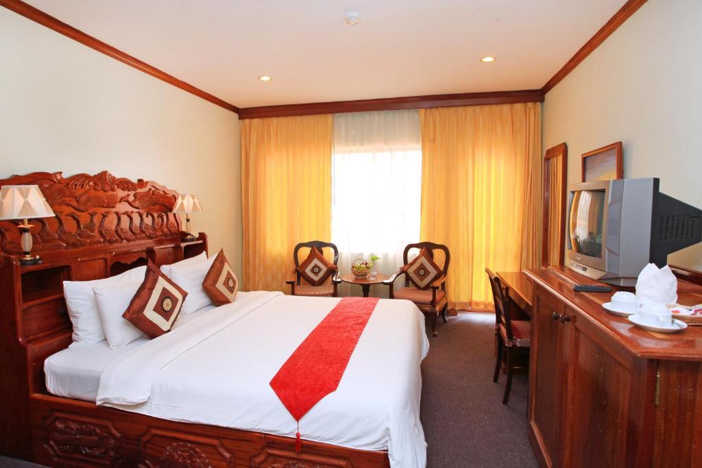 Angkor Hotel Siem Reap Room photo
